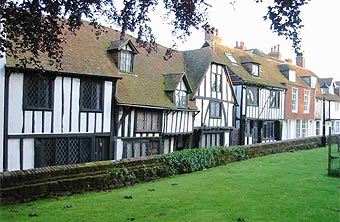 Self Catering Sussex Cottages or Holiday Apartments